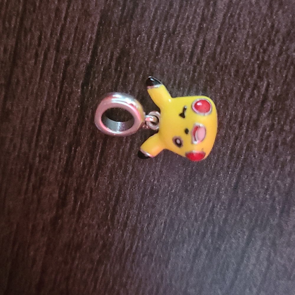Pikachu Charm